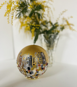 globe sphere Caroline Faindt